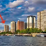Unique Luxury Parisian Panorama High-Rise By The Eiffel Tower